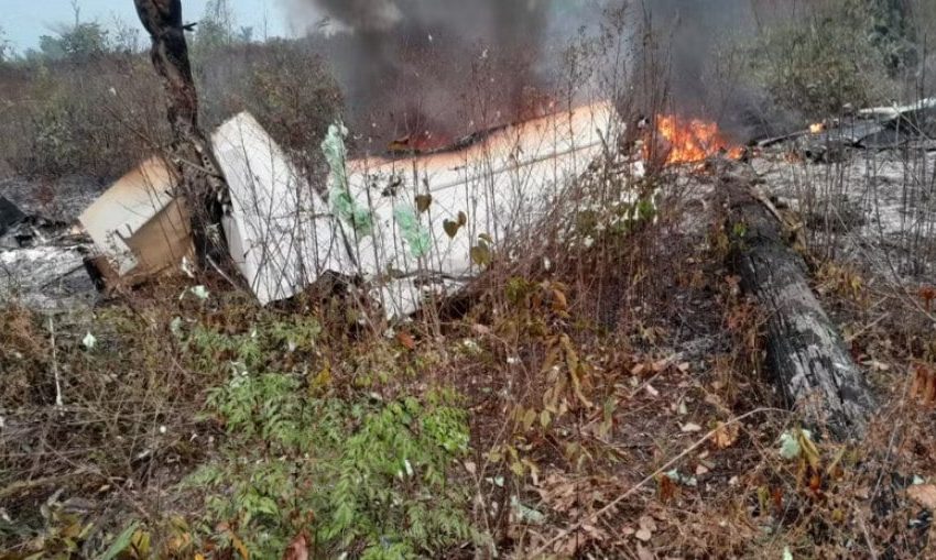 Avião de pequeno porte cai e deixa 5 mortos em Apiacás, na zona rural de Mato Grosso