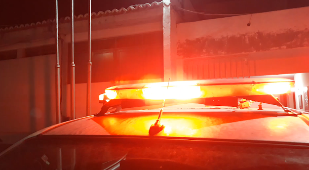 CURRAIS NOVOS: HOMENS INVADEM RESIDÊNCIA NO BAIRRO RADIR PEREIRA E ATIRAM EM AGENTE SOCIOEDUCATIVO