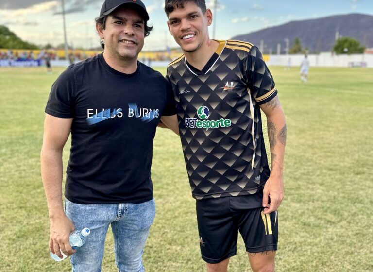 jogador Ayrton Lucas realiza jogo festivo em Carnaúba dos Dantas