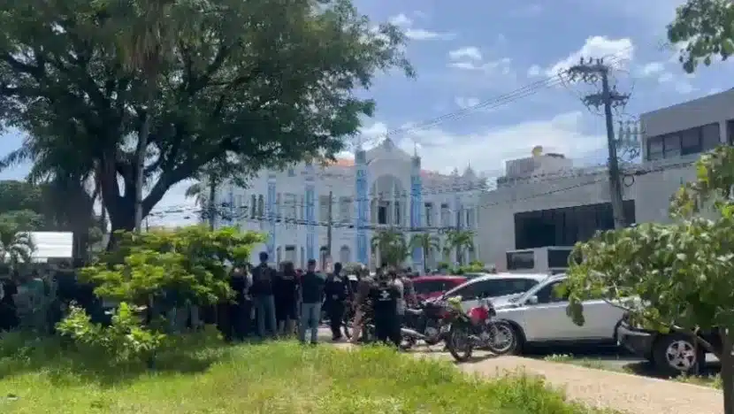 Motoristas de app fazem protesto em frente à Assembleia Legislativa