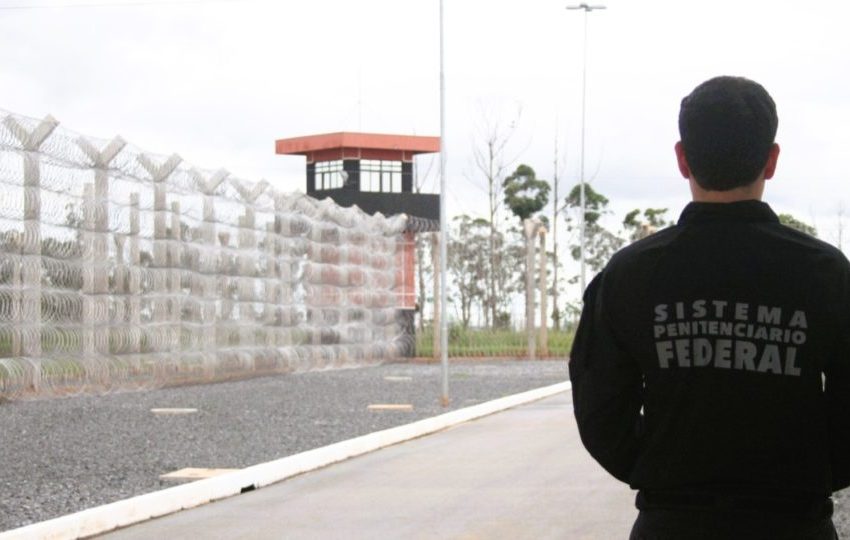 FUGITIVOS DE MOSSORÓ: FOCO DE BUSCAS SE INTENSIFICA A 1 KM DENTRO DO CERCO EM ÁREA RURAL